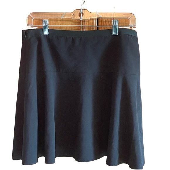 BCBGMAXAZRIA LUCY Classic Black Women's Skirt fluted size medium - Picture 2 of 8